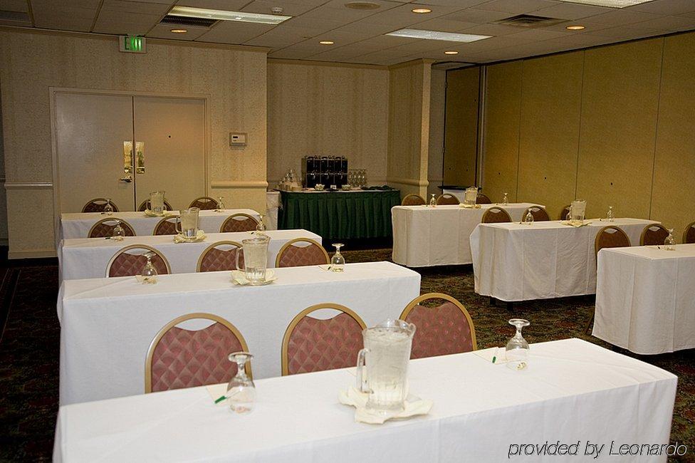 Four Points By Sheraton Cleveland Airport Exteriér fotografie