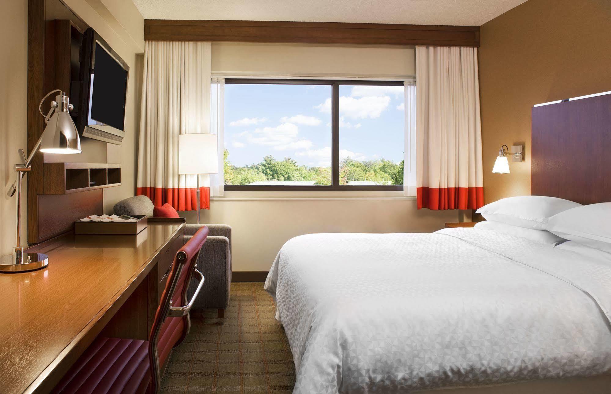Four Points By Sheraton Cleveland Airport Exteriér fotografie